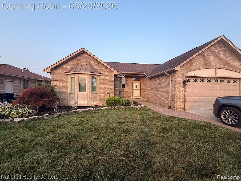 3 bed, 2.5 bath, 3634 sqft, $2,750 — Photo 1
