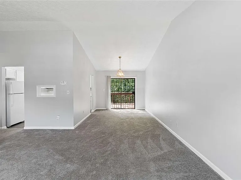 7055 Hania Dr — Photo 10