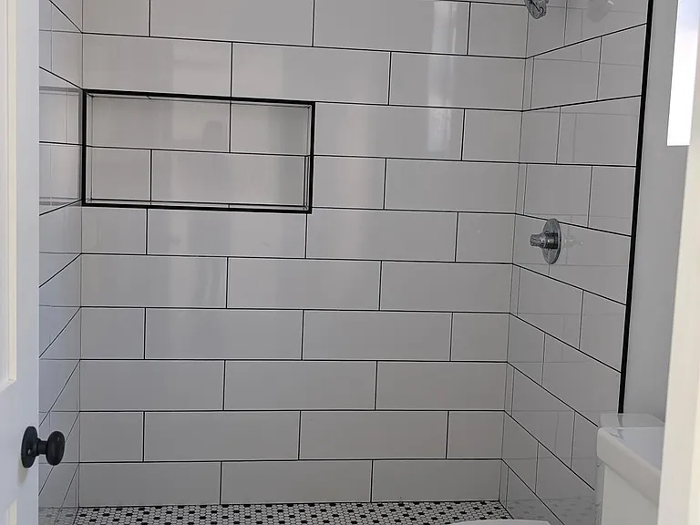 1731 Franklin St #4 — Photo 10