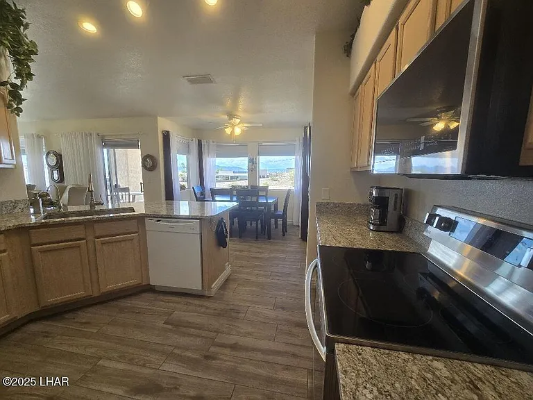 3175 Cotati Dr — Photo 32