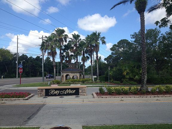 Popular, family friendly neighborhood convenient to schools