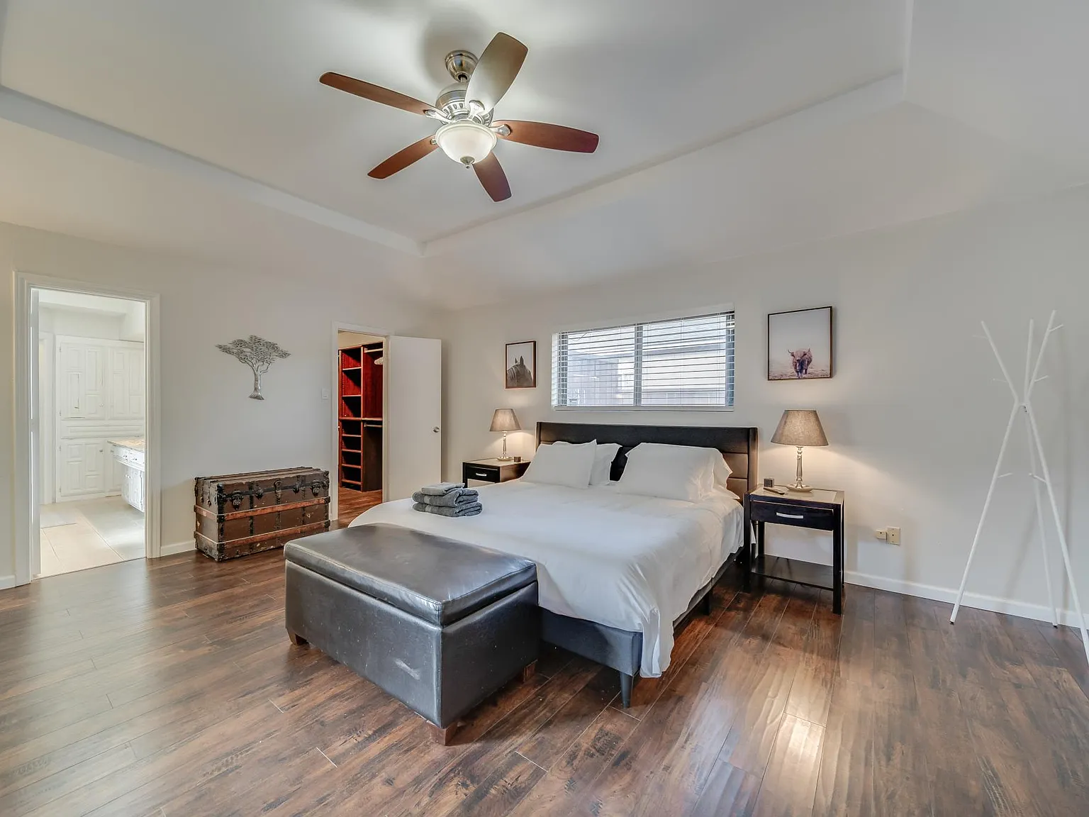 4 bed, 2210 sqft, $7,750 — Photo 4