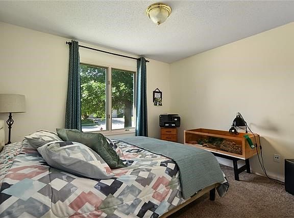 4th image of 908 Sweet Cherry Pl