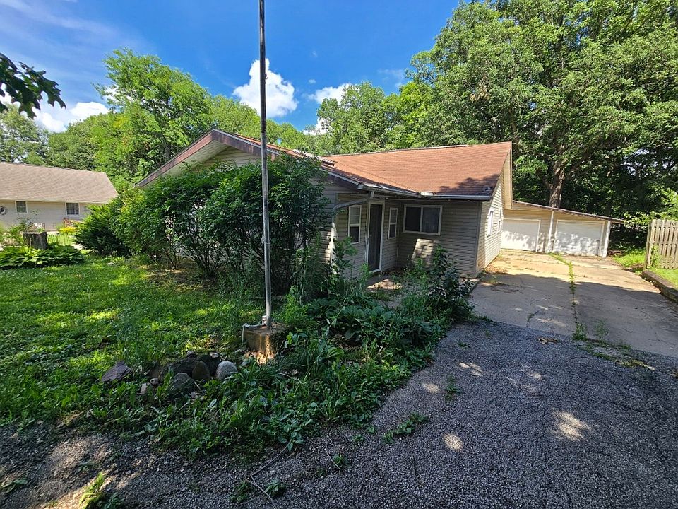 1st image of 16 Wilshire Wood Dr