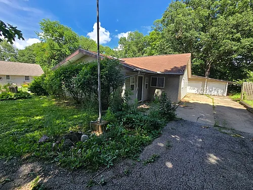 16 Wilshire Wood Dr Photo 1