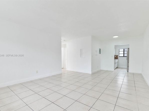 6921 Rue Vendome #10