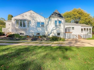 635 S Finley Rd, Lombard, IL, 60148