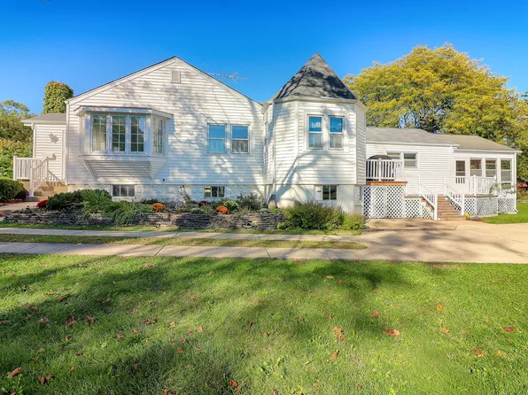 635 S Finley Rd, Lombard, IL 60148