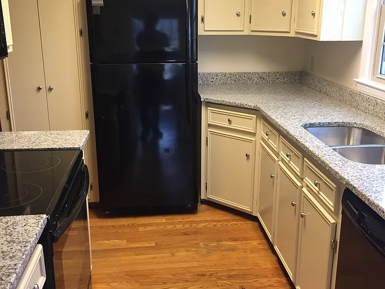 1301 Brookwood Dr — Photo 3