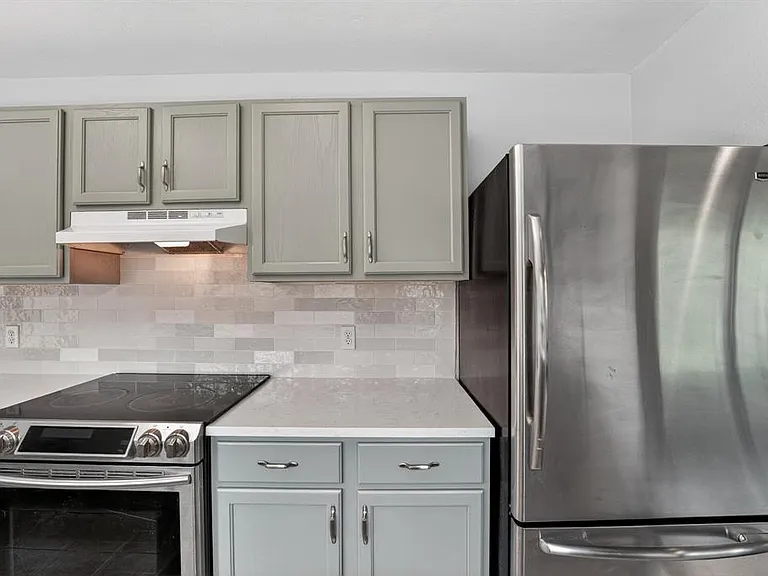 8409 Nairn Dr — Photo 11
