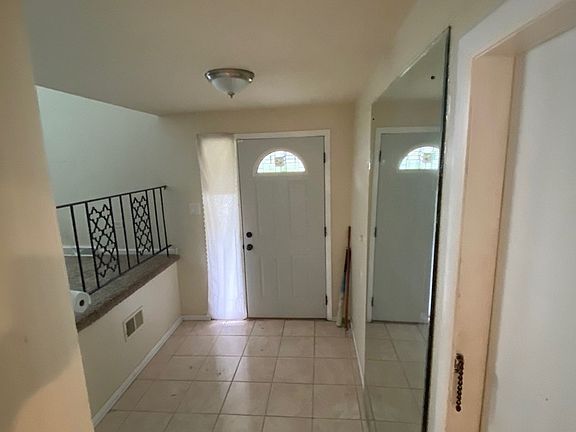 3rd image of 442 E 192nd St