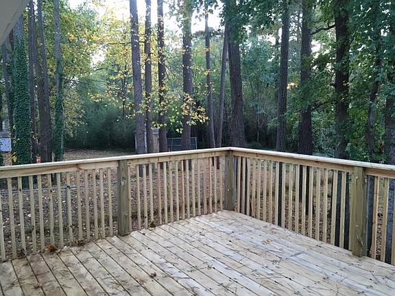Large deck off the living/dining room