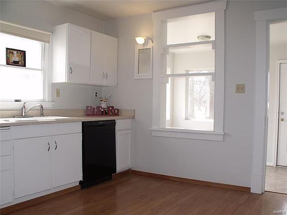 5th image of 206 S Vine St