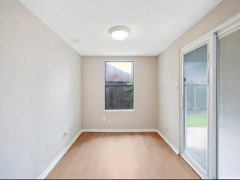 6204 Avanti Dr — Photo 12