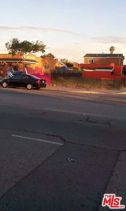 1st image of 230 W Arbor Vitae St
