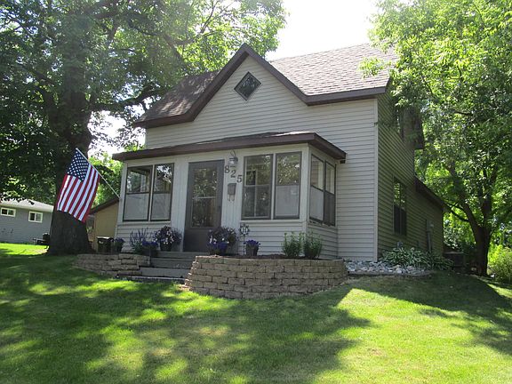 3rd image of 825 Springen Ave