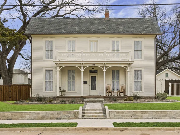 616 W Virginia St, McKinney, TX 75069