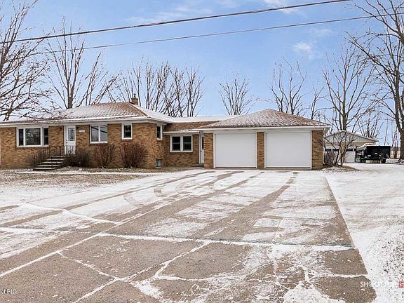 2nd image of 3860 96th Ave