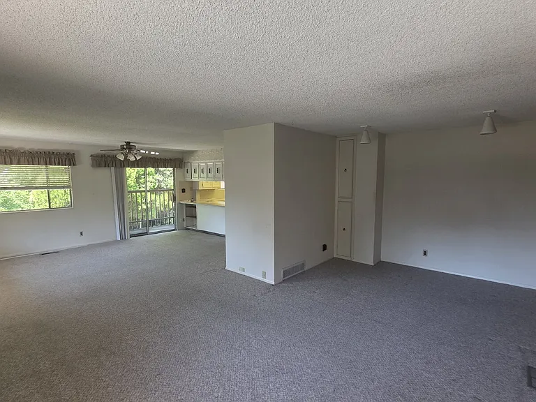 3565 Eccles Ave #UP — Photo 14