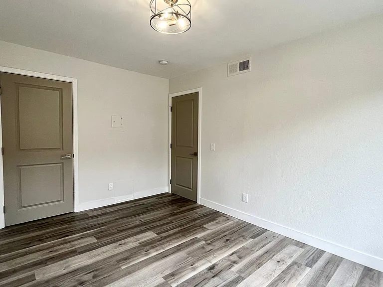 4720 S. Slauson Ave. — Photo 12