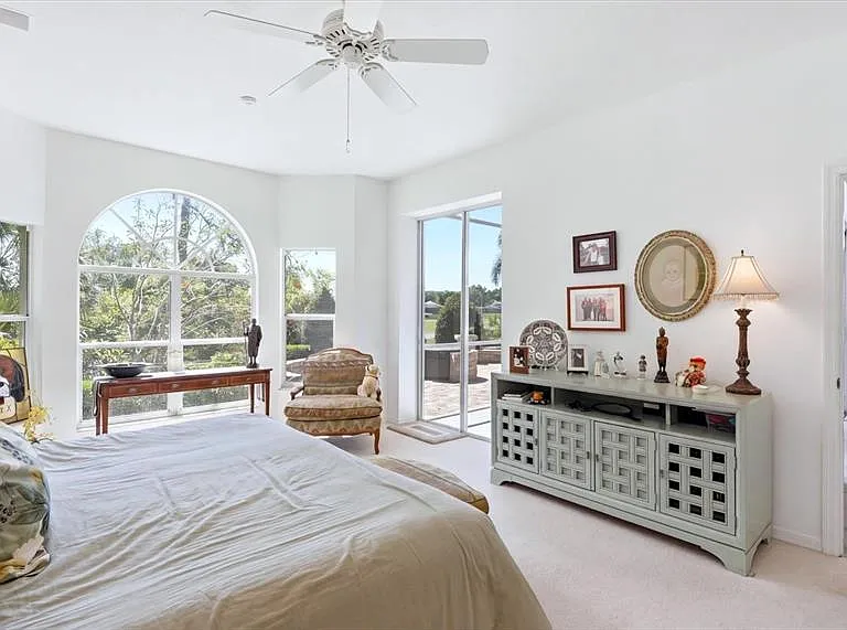 8009 Hampton Ct — Photo 18