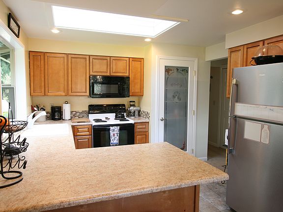 2nd image of 12127 215th Pl SE