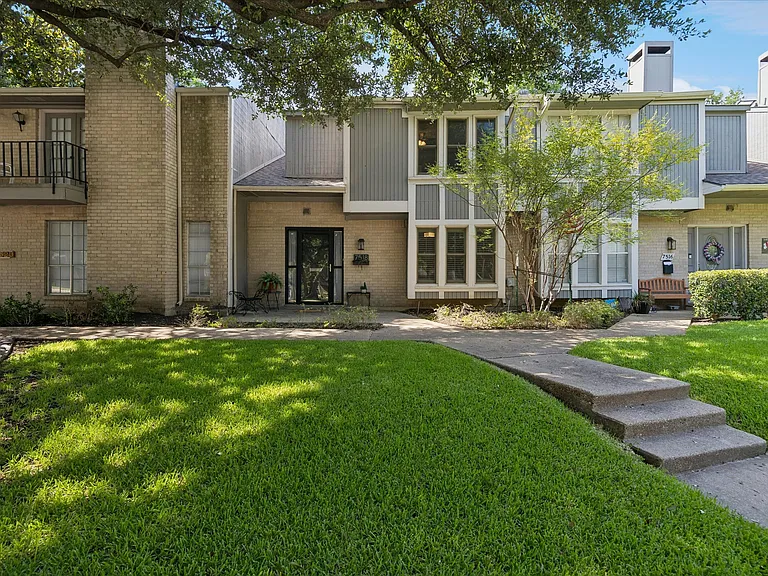 7518 Woodthrush Dr #17 — Photo 1