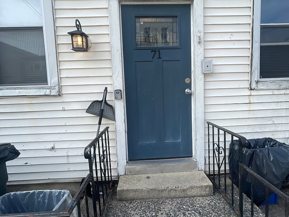 Front door/ main entrance