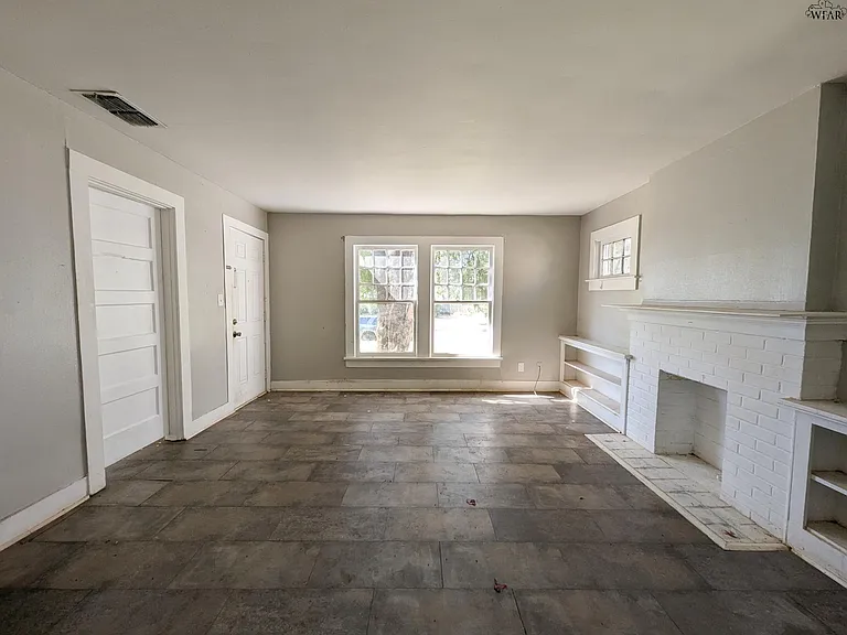 1706 McGregor Ave — Photo 7