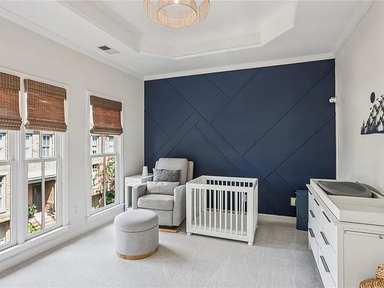 805 Highland Green Way NE — Photo 17