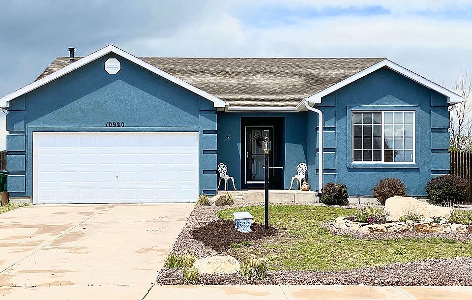 1st image of 10920 Redington Dr
