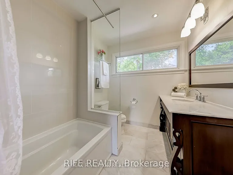 387 Willowdale Ave — Photo 10