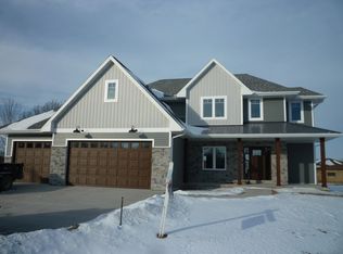 W5710 Hoelzel Way, Appleton, WI 54915