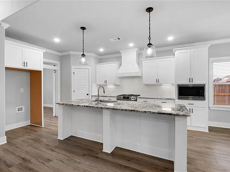 3306 Rosemont Ave — Photo 9