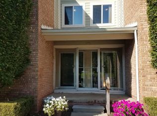 655 Randolph St APT 202, Northville, MI 48167