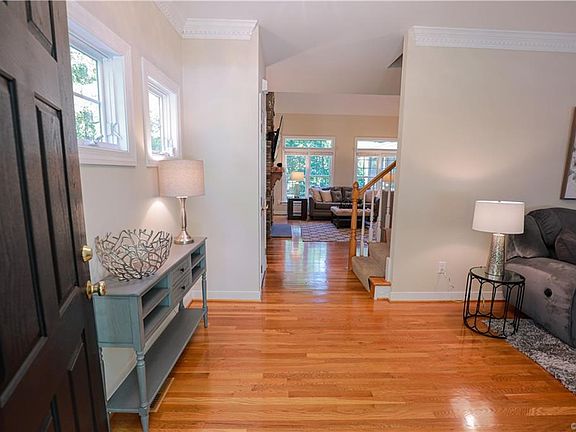 5th image of 12349 Stanwood Ct