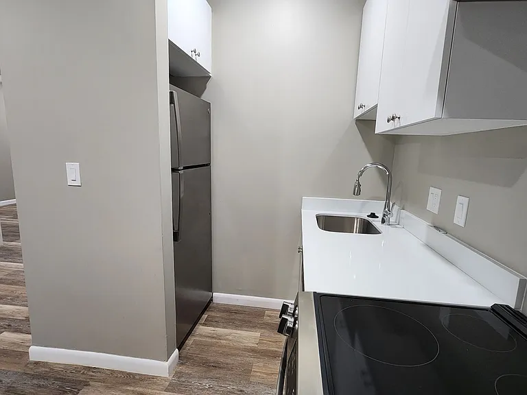 40 Evergreen St #14 — Photo 5