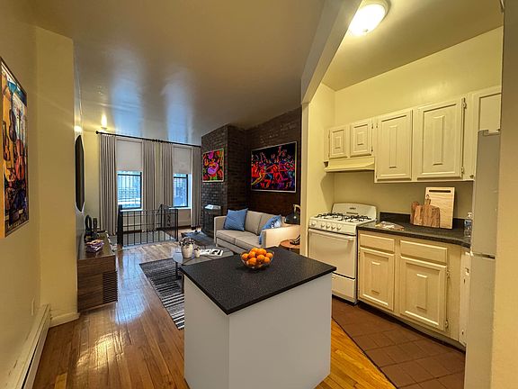 2nd image of 450 W 47th St APT 1B