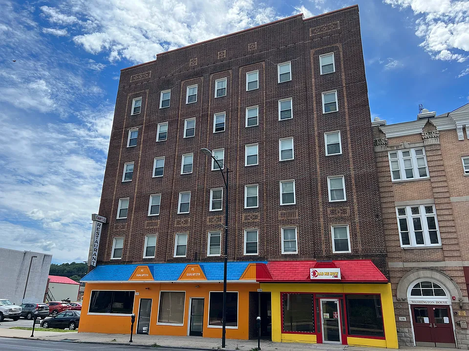 336 E Lincoln Highway
