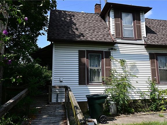 5th image of 621 Geyer St