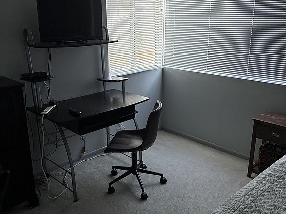 4th image of 24251 Muirlands Blvd #1