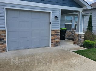 114 SW Marigold St, Blue Springs, MO 64014