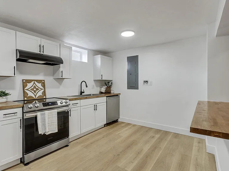 856 N 100th St E — Photo 1