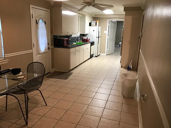 3rd image of 3507 Charry Dr