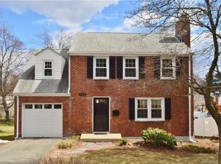 548 S Main St, West Hartford, CT 06110