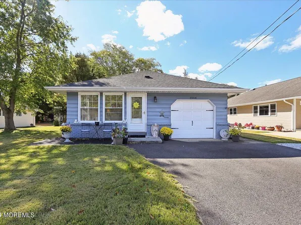 2204 Mount Carmel Boulevard, Toms River, NJ 08753
