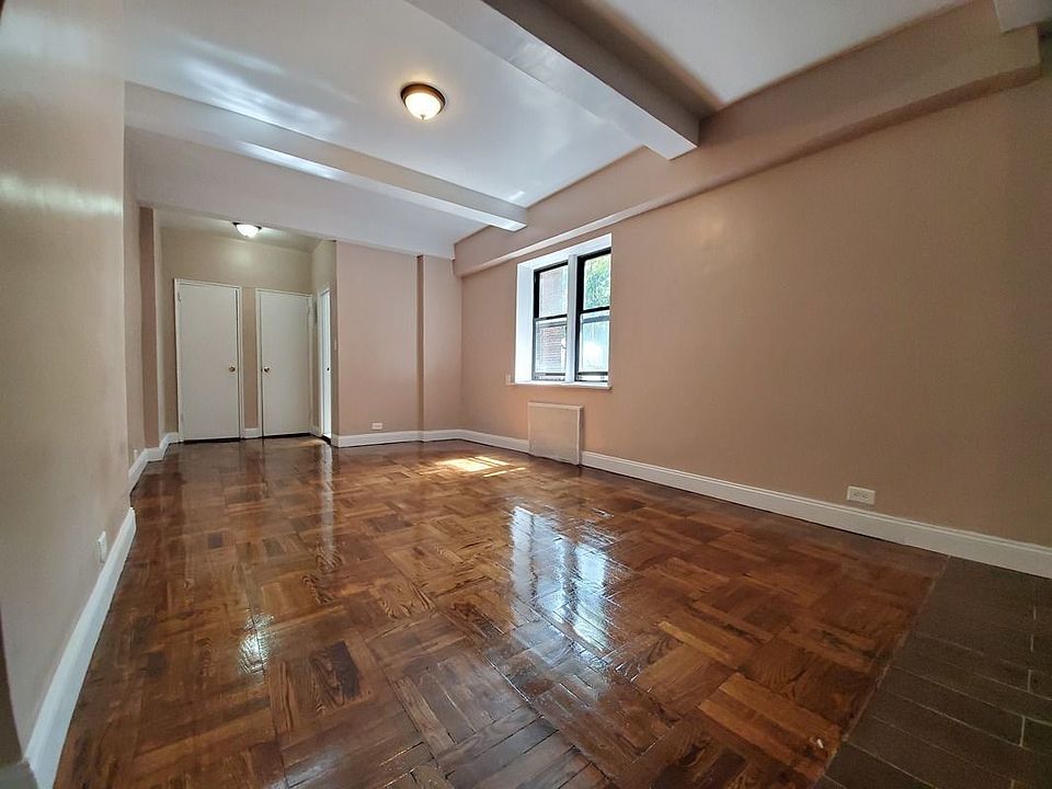 2nd image of 2230 University Ave APT 1D