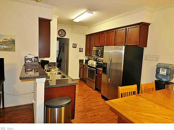 5th image of 710 Washington Ave