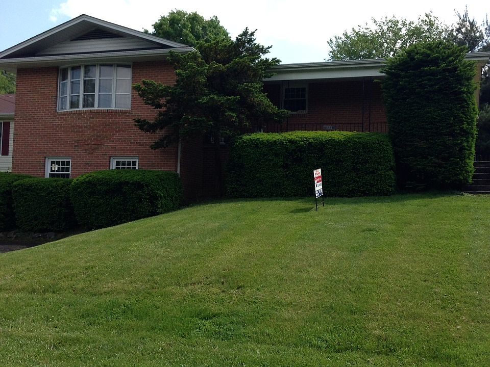 2nd image of 1001 Allen Dr