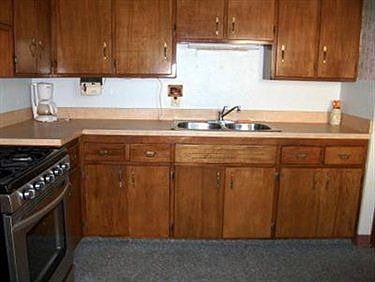 5th image of 4660 W 150th St